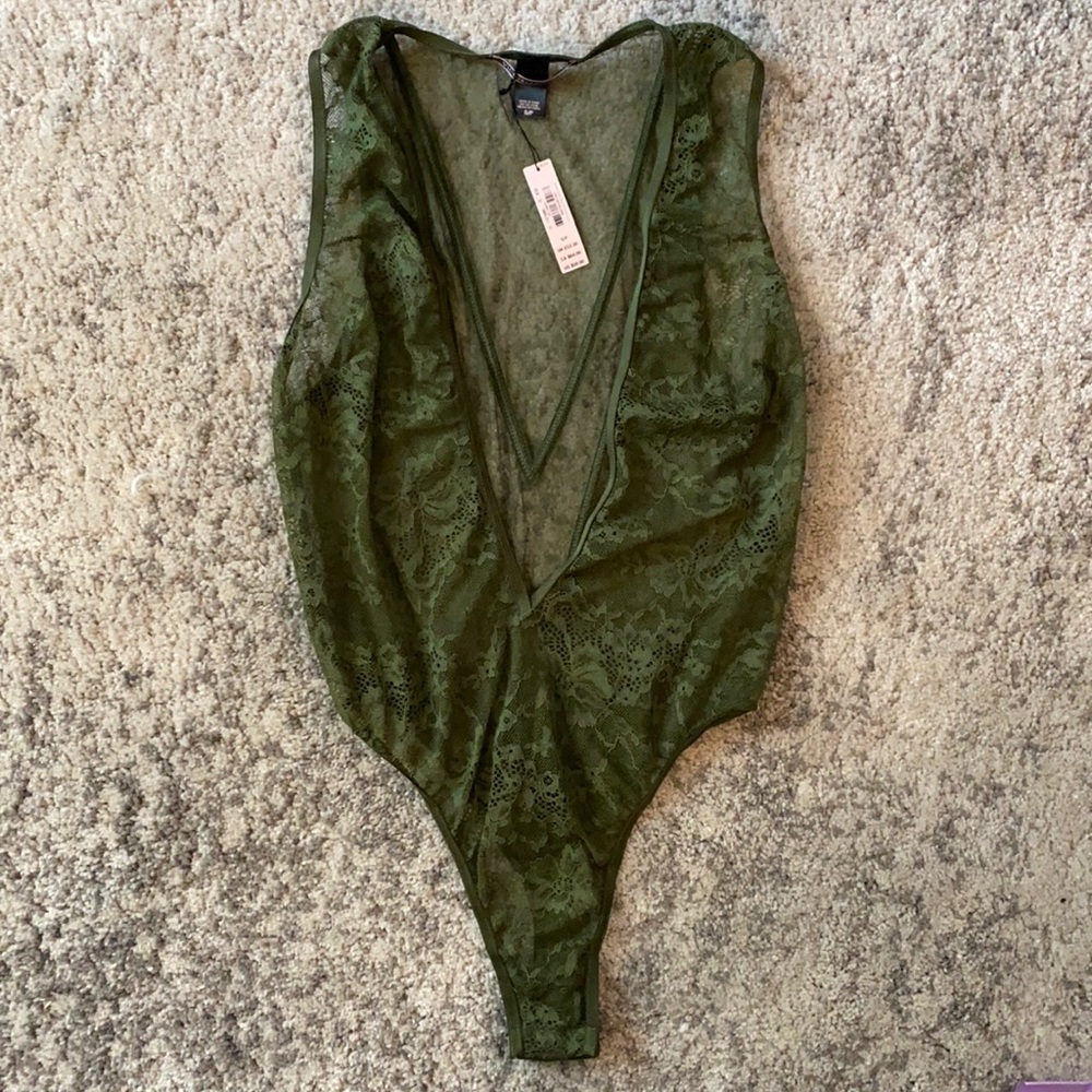 🌿 NWT Victoria’s Secret Green Teddy Lingerie Sml